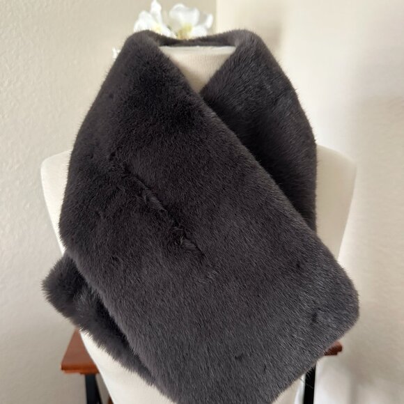Chico's Faux Fur Pull through Scarf - Picture 5 of 5